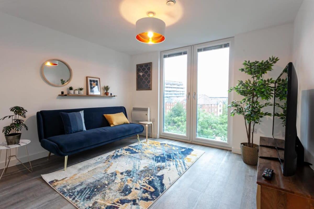 Superb 2 Bed Flat 5Min To Old Trafford Stadium Mánchester Exterior foto